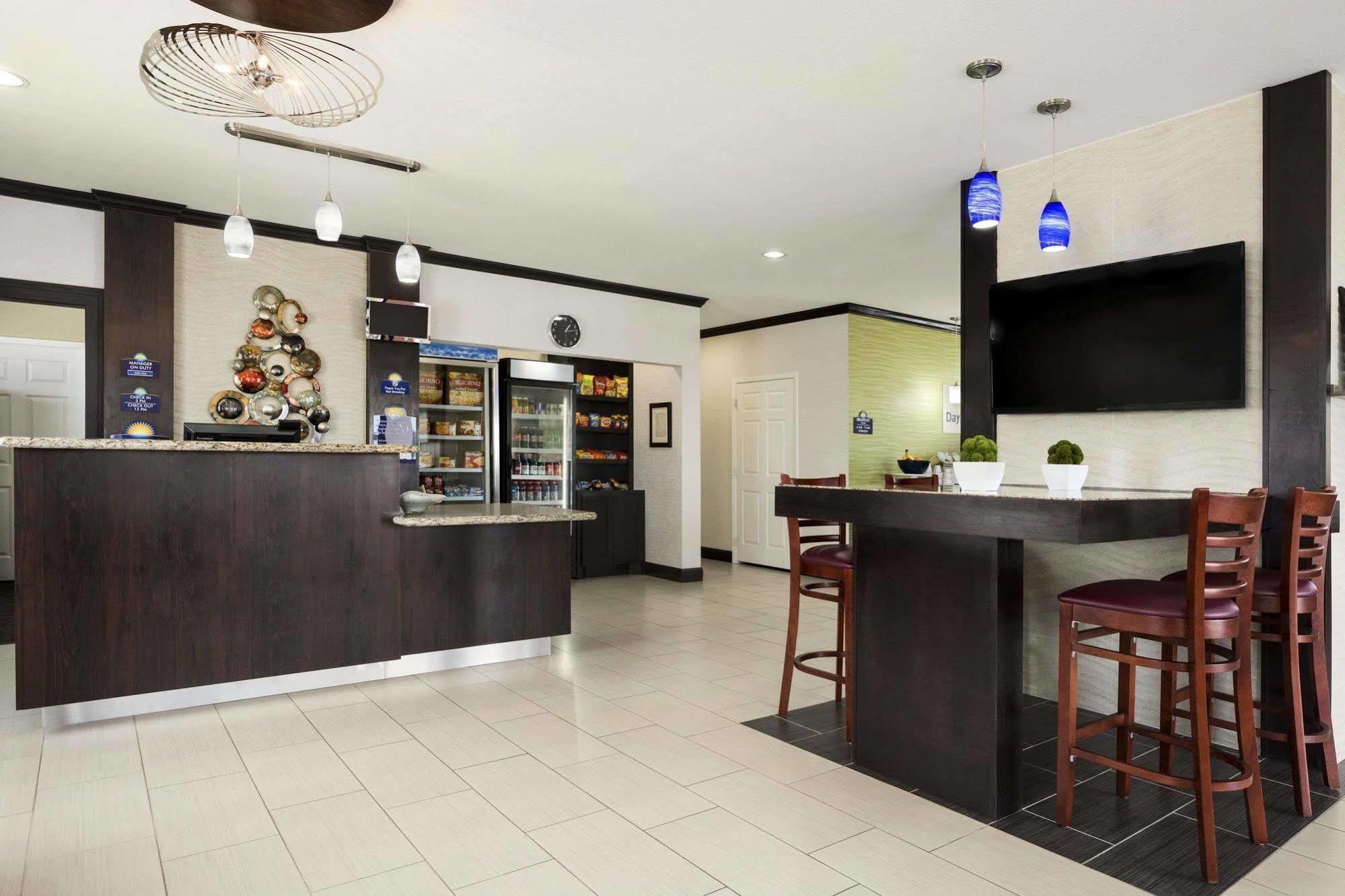 Days Inn Pearsall エクステリア 写真